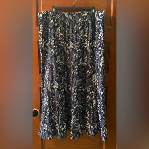Navy and White Floral Leaf Print Midi Skirt 1X